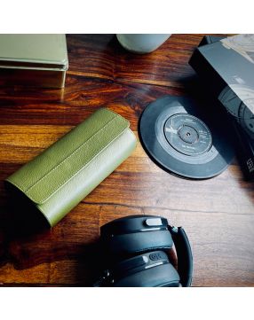 Leather Men Compact Travel Case  7226600VER certified Pre-Owned watch